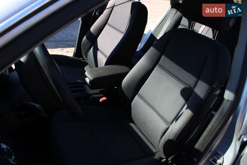 Универсал Audi A4 2002 в Демидовке