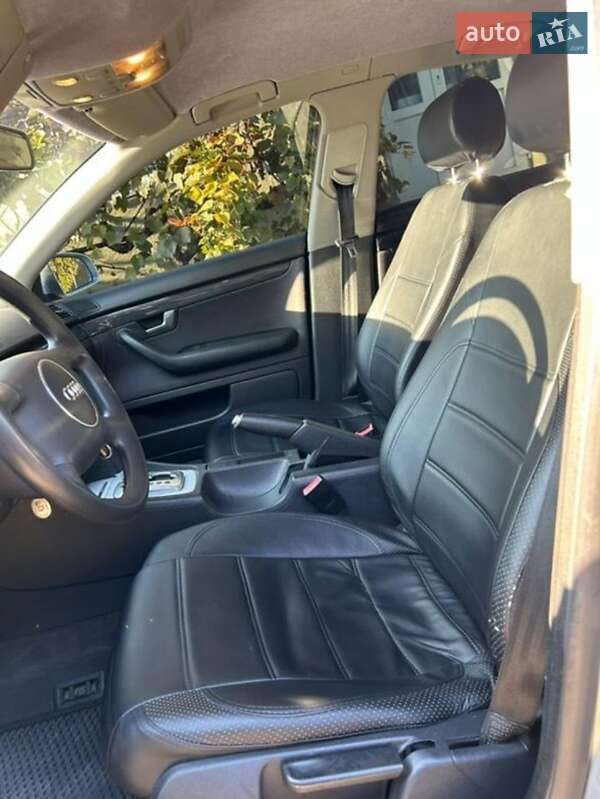 Седан Audi A4 2003 в Виноградовке