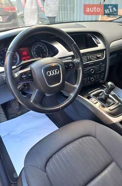 Седан Audi A4 2009 в 