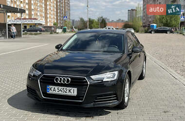 Седан Audi A4 2018 в 