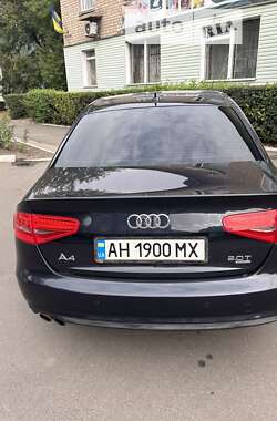 Седан Audi A4 2012 в Першотравенске