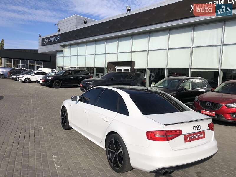 Седан Audi A4 2015 в Полтаві