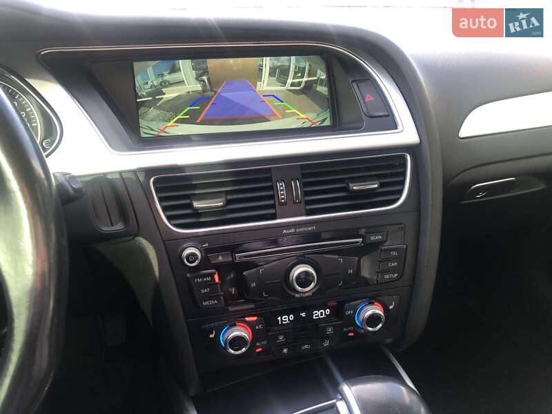 Седан Audi A4 2015 в Полтаві