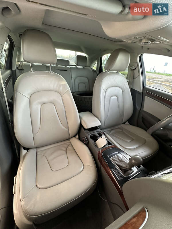 Седан Audi A4 2011 в Великій Михайлівці