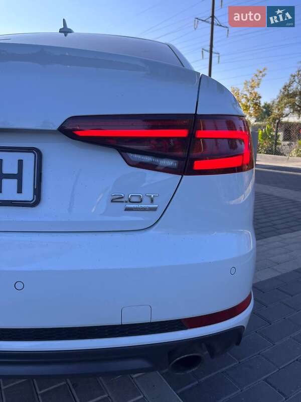 Седан Audi A4 2017 в Львове