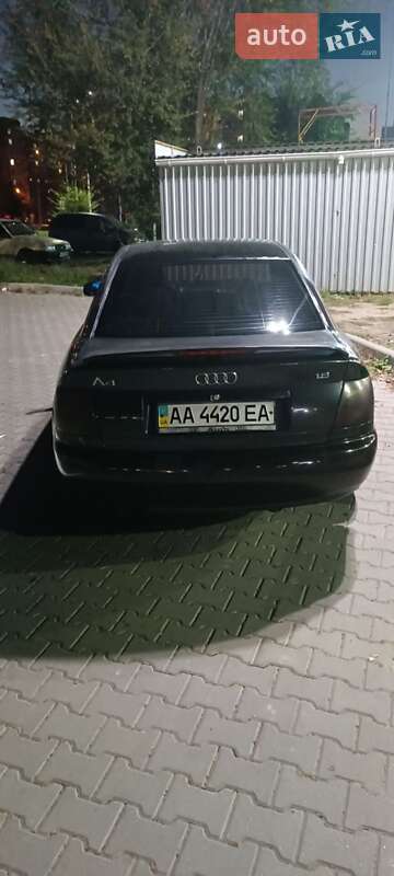 Седан Audi A4 1995 в Киеве