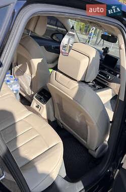 Седан Audi A4 2016 в Александрие