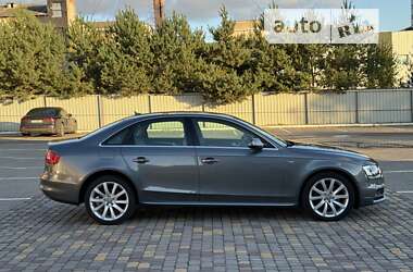 Седан Audi A4 2014 в Луцке