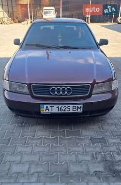 Седан Audi A4 1995 в Ивано-Франковске