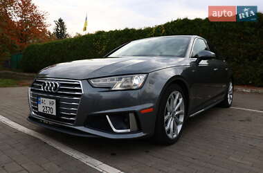 Седан Audi A4 2018 в 