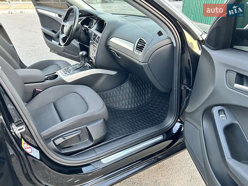 Седан Audi A4 2012 в Киеве фото 20 Седан Audi A4 2012 в Киеве