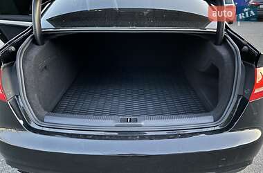 Седан Audi A4 2012 в 