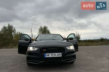 Седан Audi A4 2014 в Рівному