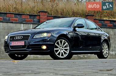 Седан Audi A4 2012 в Ровно