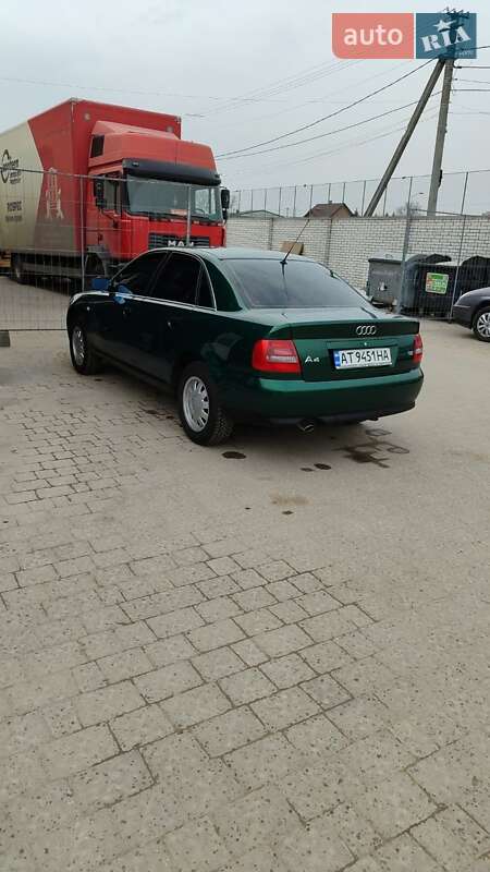 Седан Audi A4 1999 в Львове