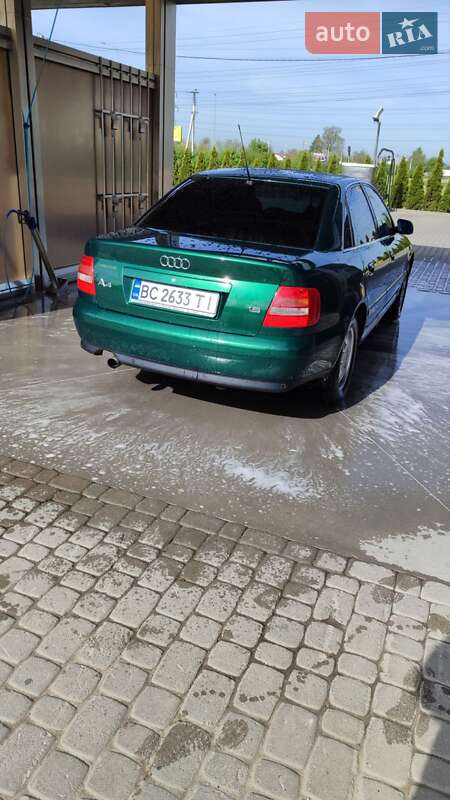 Седан Audi A4 1999 в Львове