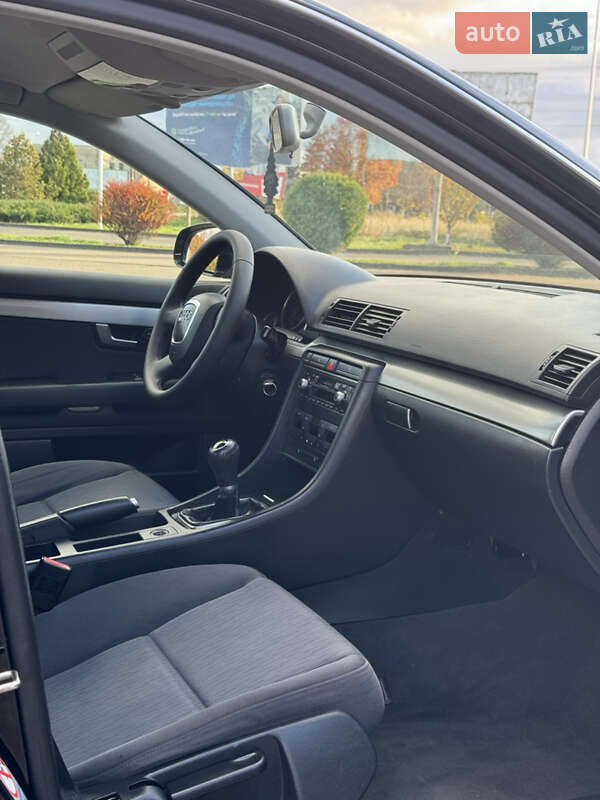 Седан Audi A4 2006 в Виноградове