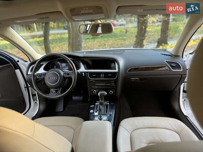 Седан Audi A4 2015 в Виннице