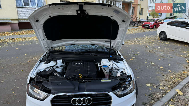 Седан Audi A4 2015 в Виннице
