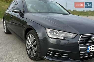 Седан Audi A4 2017 в Львове