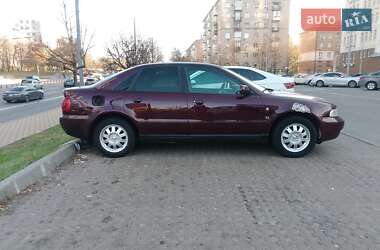 Седан Audi A4 1997 в 