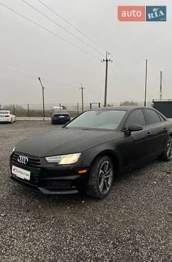 Седан Audi A4 2019 в 
