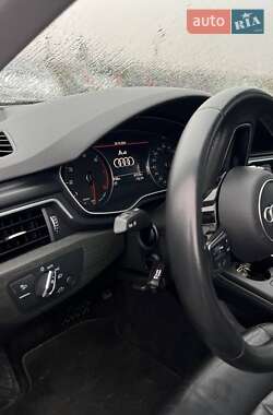 Седан Audi A4 2019 в 
