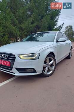 Седан Audi A4 2013 в Коростене