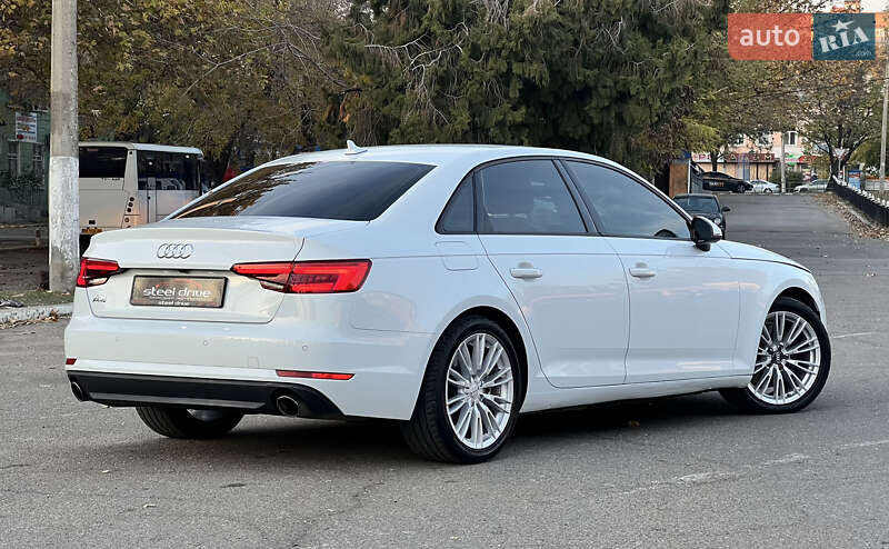 Седан Audi A4 2016 в Николаеве