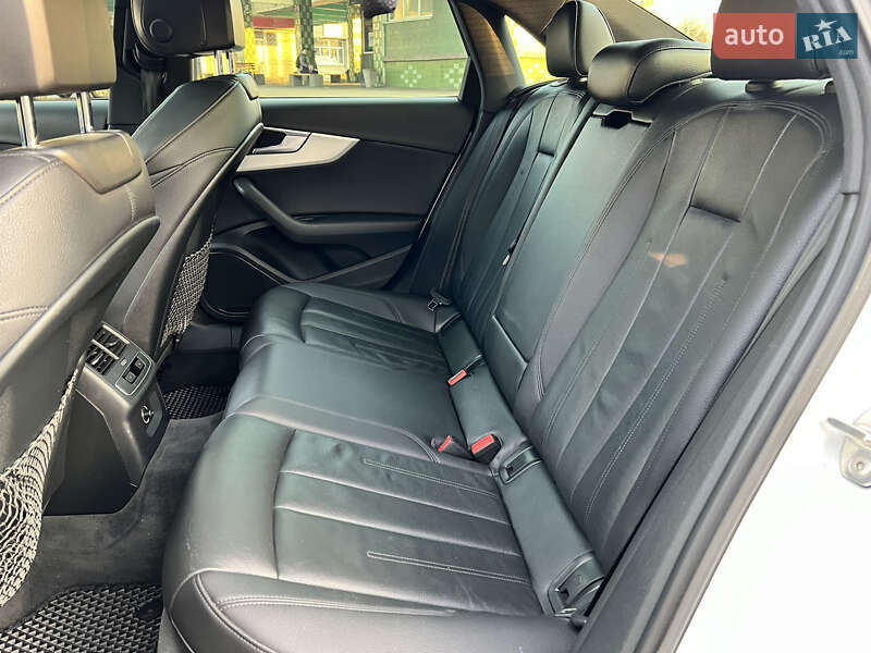 Седан Audi A4 2016 в Николаеве