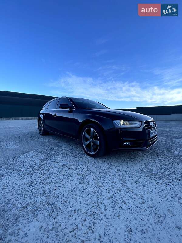 Универсал Audi A4 2012 в Сколе