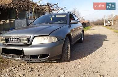 Універсал Audi A4 1998 в Страбичевом