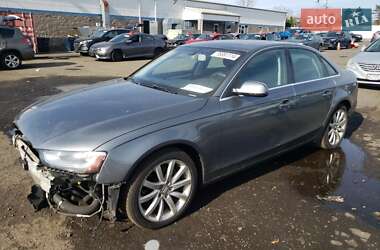 Седан Audi A4 2013 в Львові