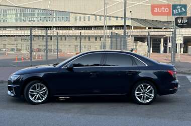 Седан Audi A4 2016 в 