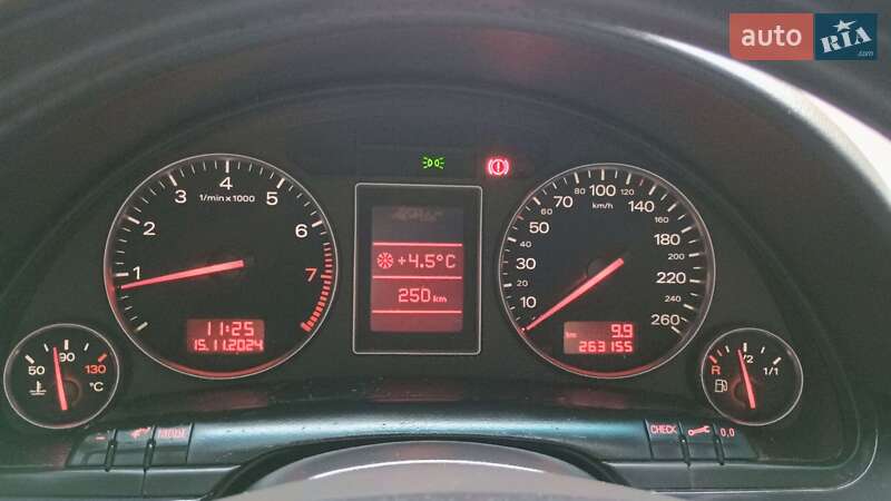 Седан Audi A4 2002 в Первомайске