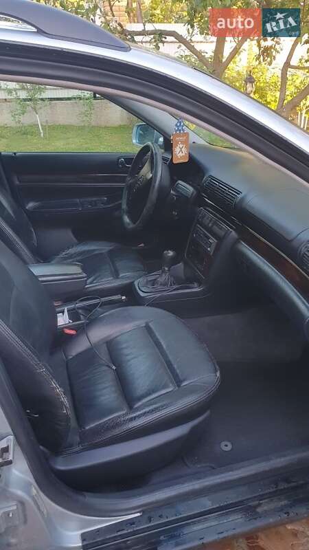 Универсал Audi A4 1997 в Золочеве