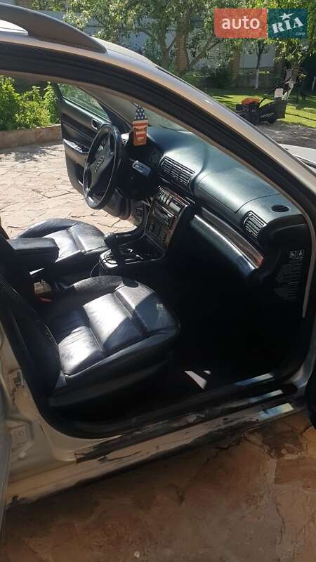Универсал Audi A4 1997 в Золочеве