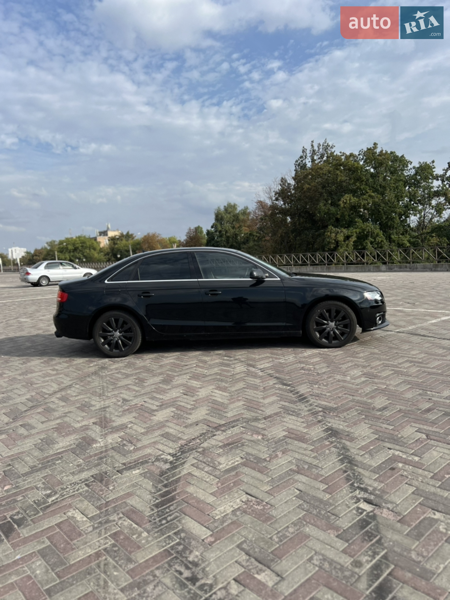 2011 Audi A4 - мініатюра 4