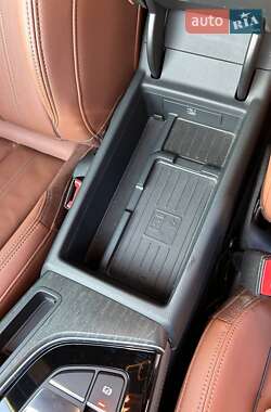 Седан Audi A4 2020 в 