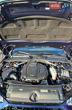 Седан Audi A4 2020 в 