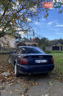 Седан Audi A4 1996 в Сваляві