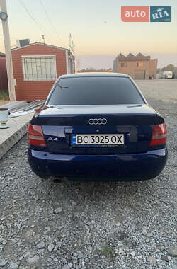 Седан Audi A4 1999 в Славском