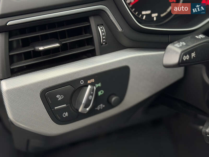 Универсал Audi A4 2019 в Мукачево