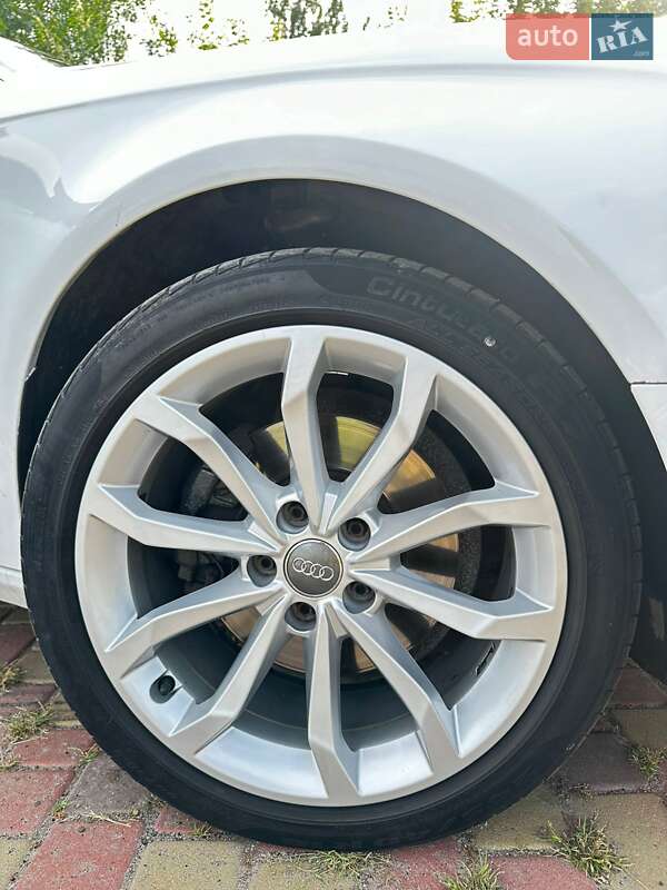 Седан Audi A4 2012 в Славянске
