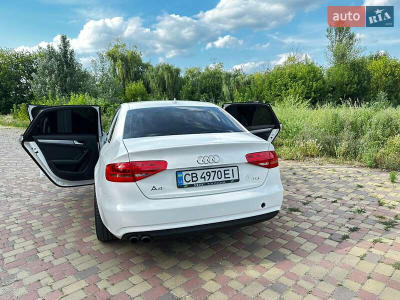 Седан Audi A4 2012 в Славянске
