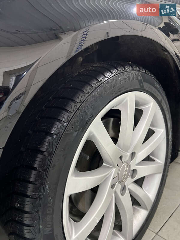 Седан Audi A4 2013 в Харькове