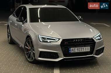 Седан Audi A4 2018 в Киеве