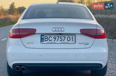 Седан Audi A4 2014 в Львові