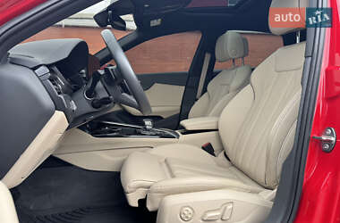 Седан Audi A4 2020 в 