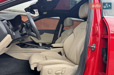 Седан Audi A4 2020 в 